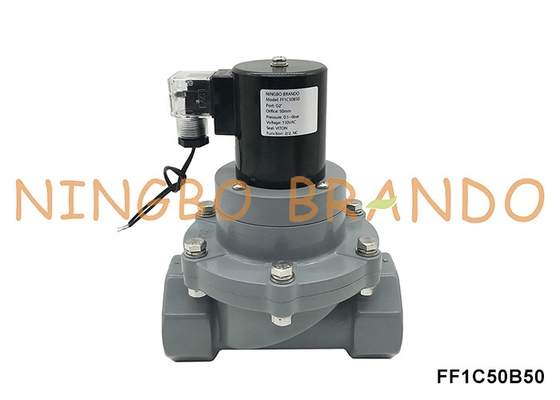 2' DN50 soupape solénoïde CPVC résistante à la corrosion pour acide chimique 24V 220V